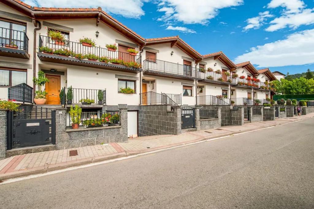 Magnifica Casa Con Jardin, Bbq E Hidromasaje Villa Leitza Kültér fotó