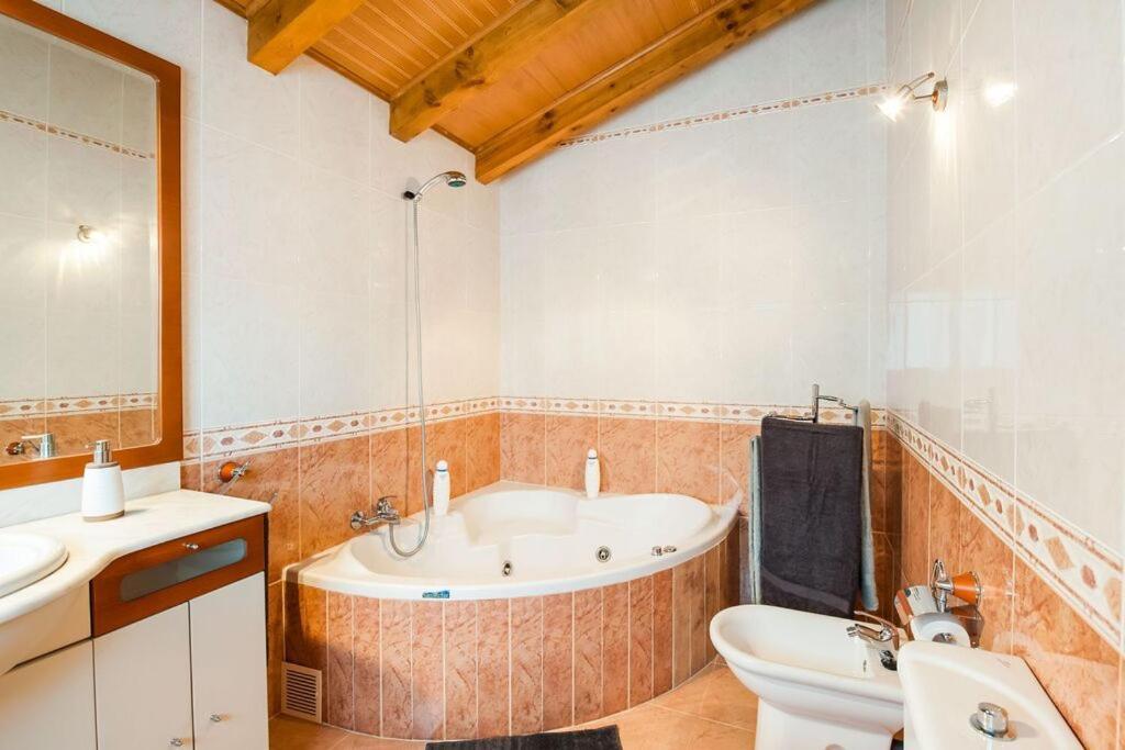 Magnifica Casa Con Jardin, Bbq E Hidromasaje Villa Leitza Kültér fotó